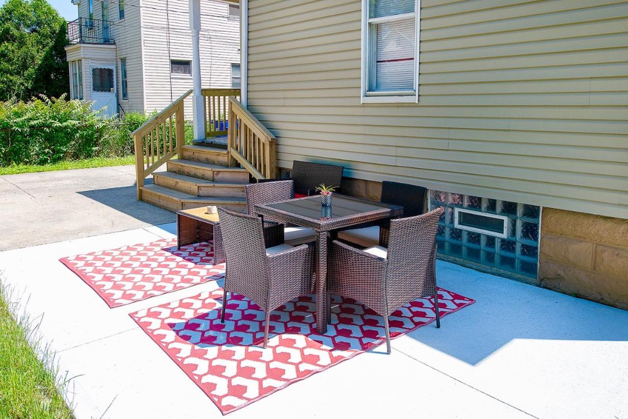 The Rubi Lounge: Modern Brooklyn Escape With Parking & High-speed Wi-fi Holiday home Cleveland