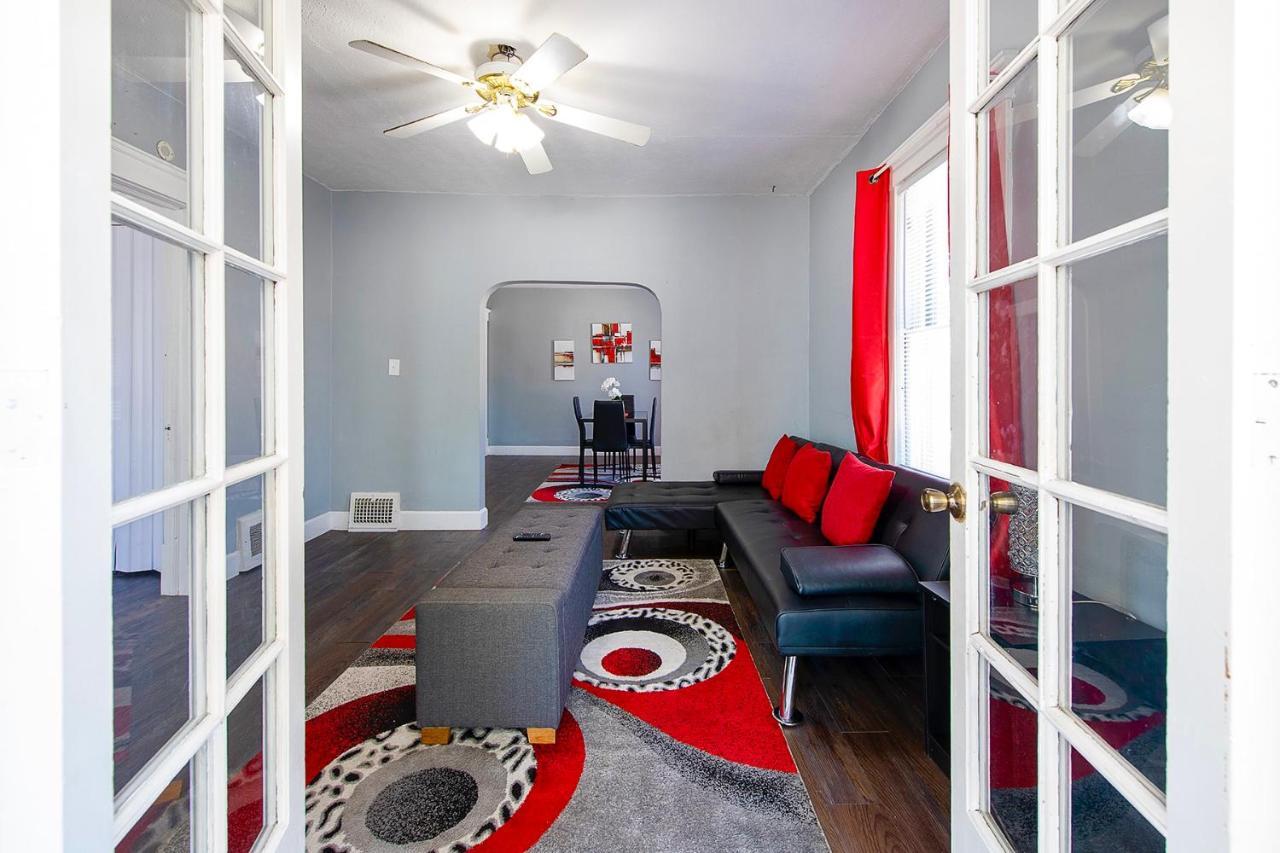 Holiday home The Rubi Lounge: Modern Brooklyn Escape With Parking & High-speed Wi-fi