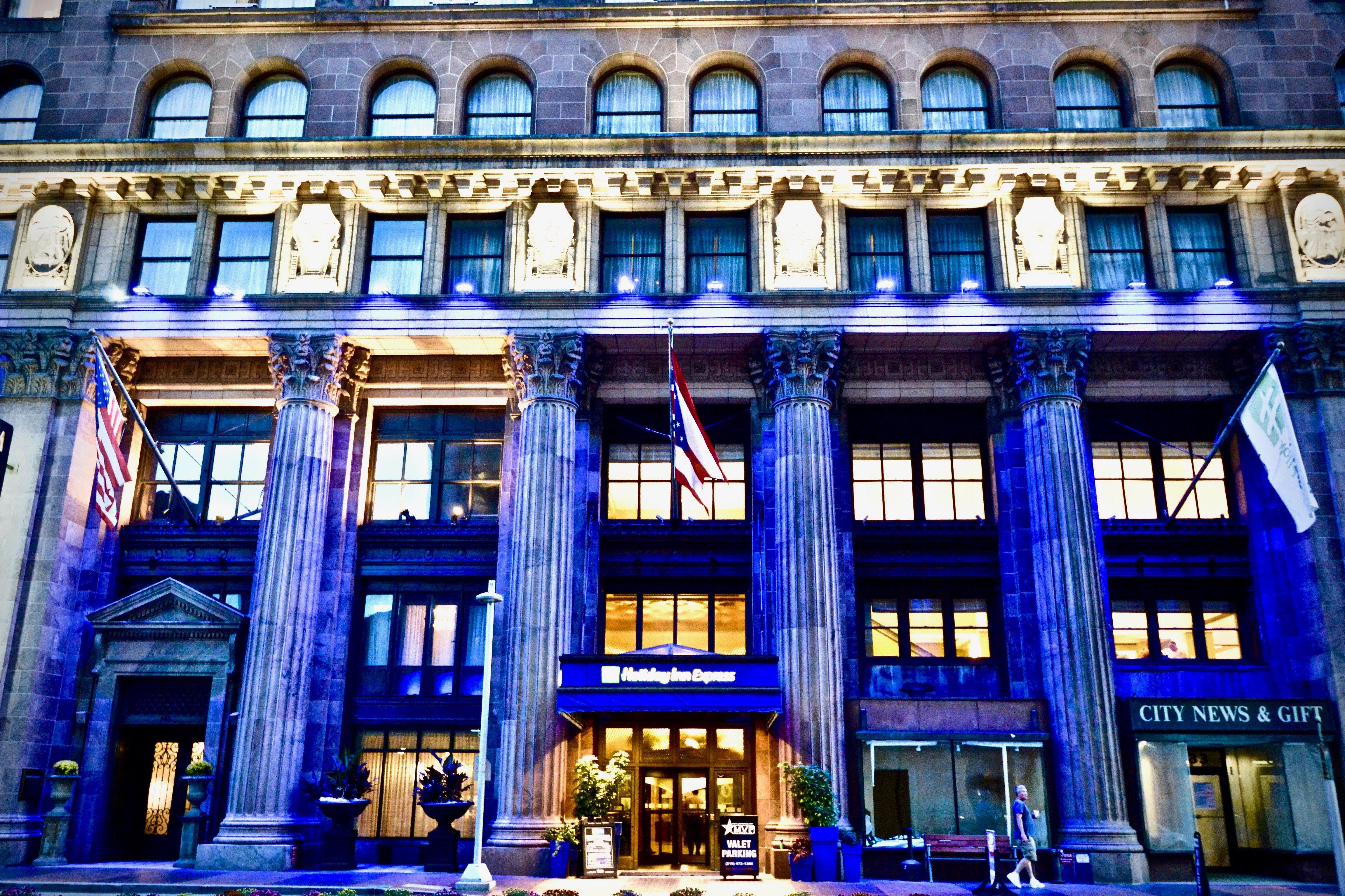 Hotel Express Downtown By Ihg 2*