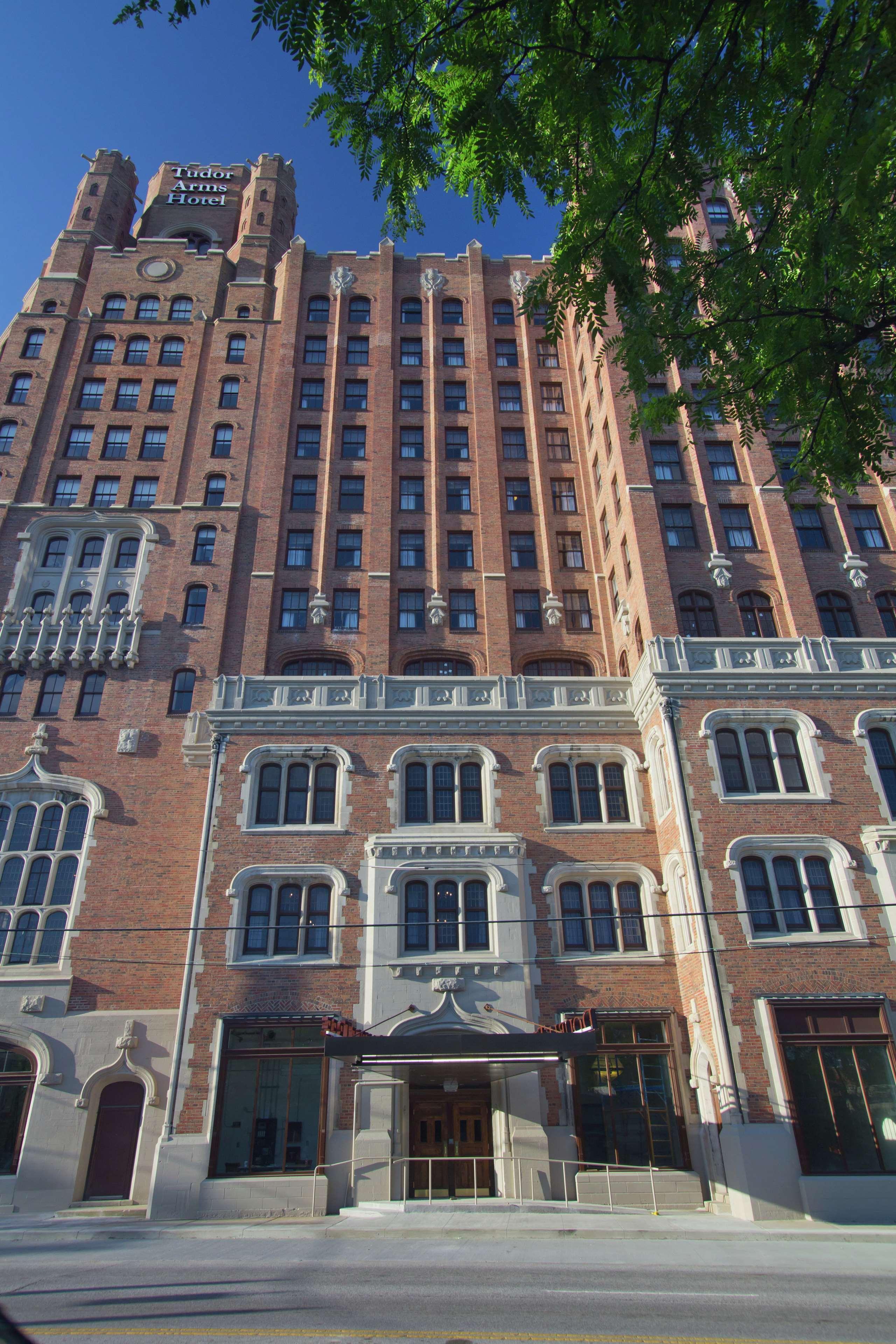The Tudor Arms - A Doubletree By Hilton