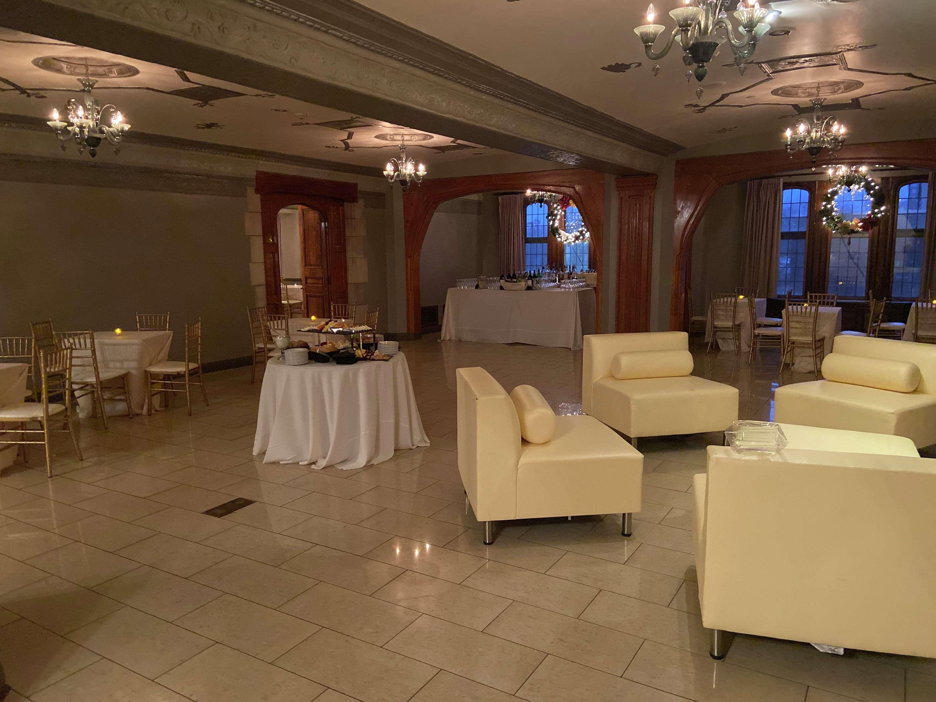 The Tudor Arms - A Doubletree By Hilton 4* Cleveland