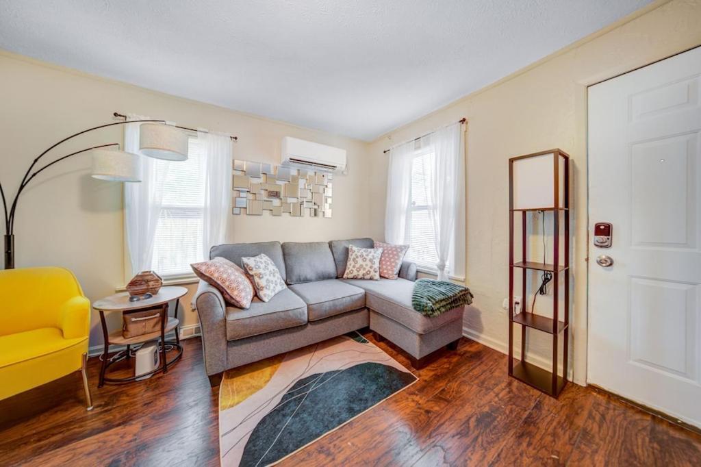 Holiday home Cozy Chalet Bungalow In Westpark/cleveland