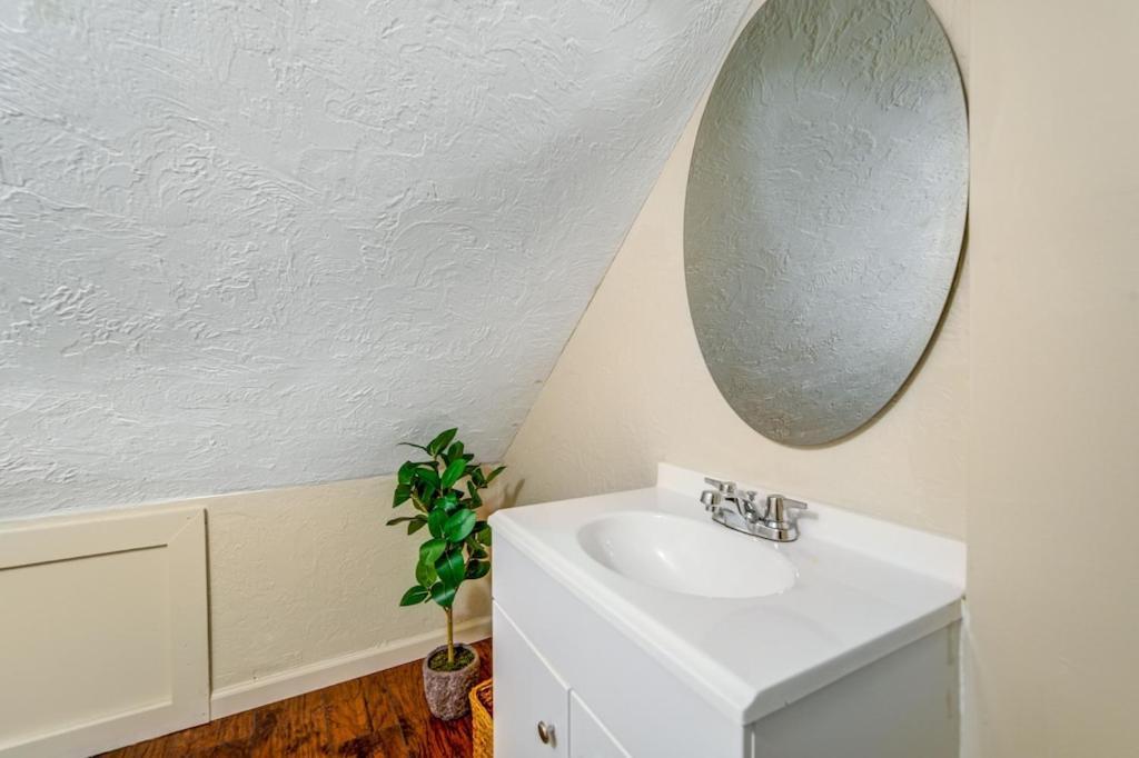 Holiday home Cozy Chalet Bungalow In Westpark/cleveland Cleveland