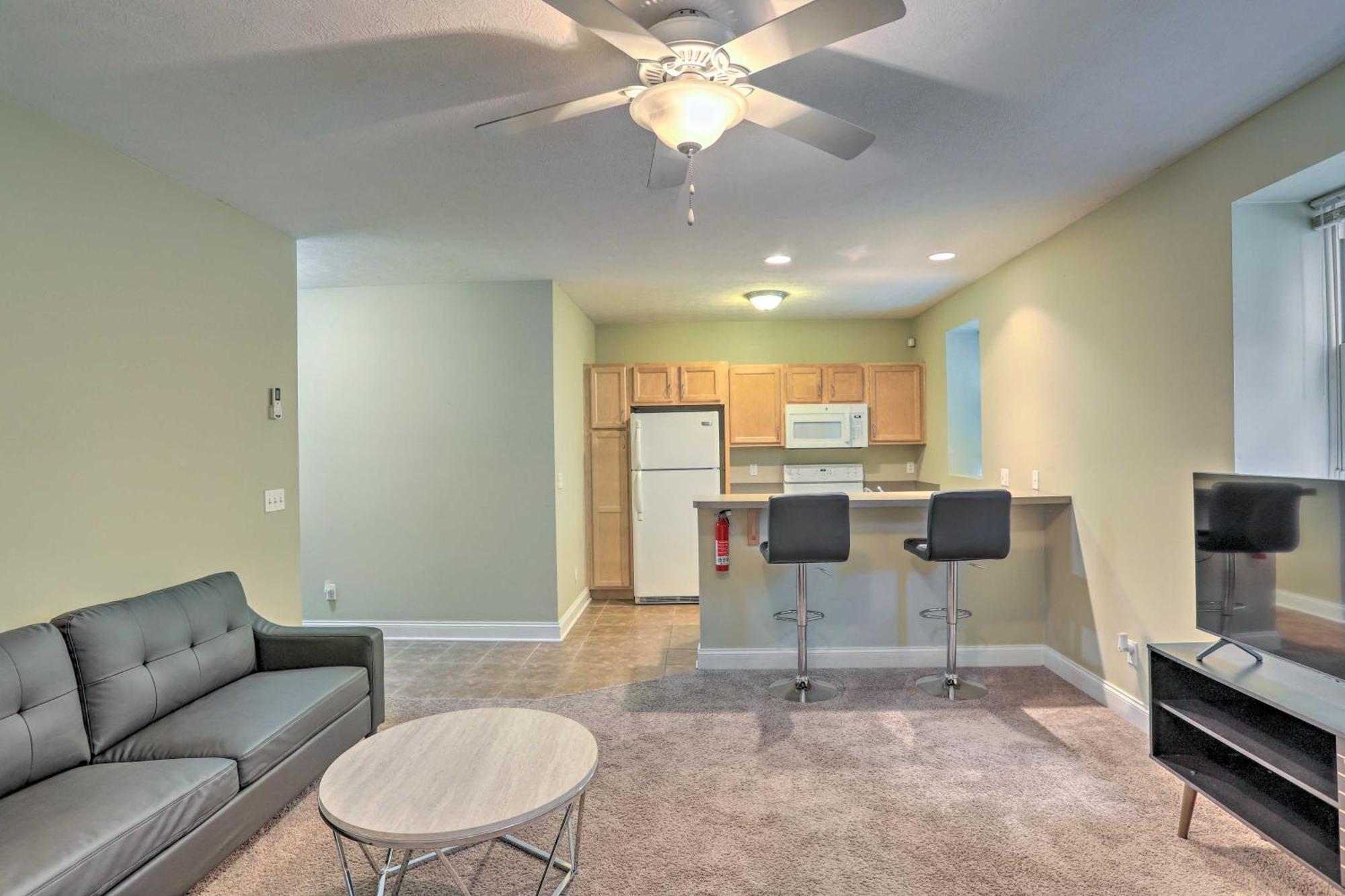 Holiday home Cozy About 2 Mi To Downtown! Cleveland