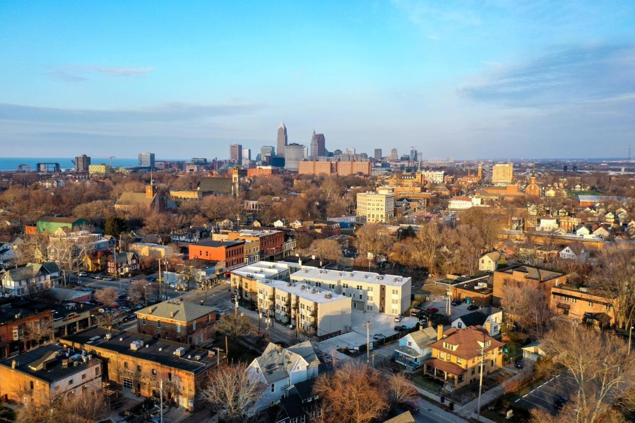 Apartment 1 Bedroom Luxury 10 Minutes From First Energy Stadium D1 *