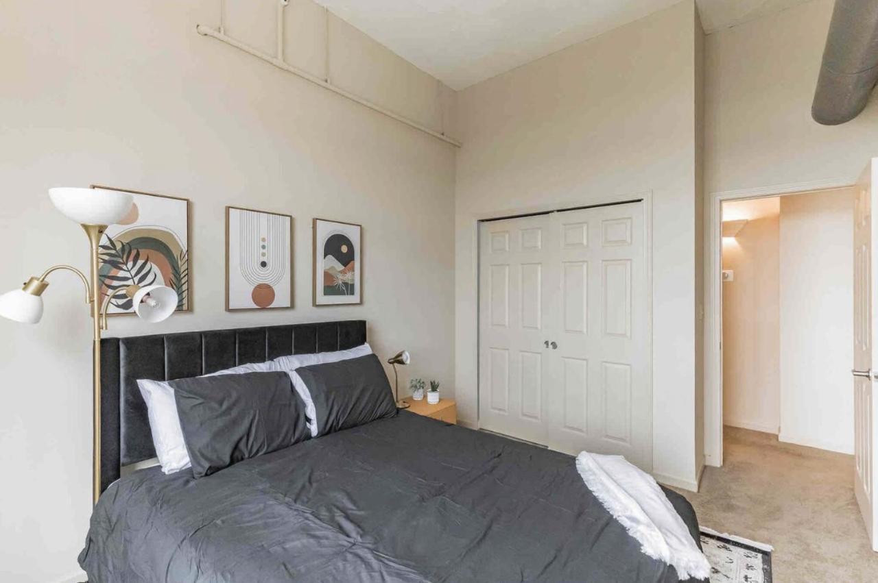 Apartment Updated Loft In - Prime Location! Cleveland