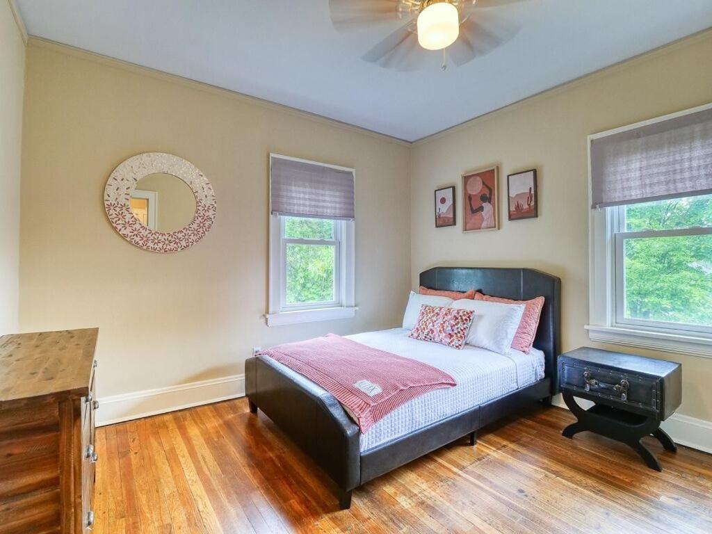 2 Bd Apt Near Shaker Heights * Cleveland