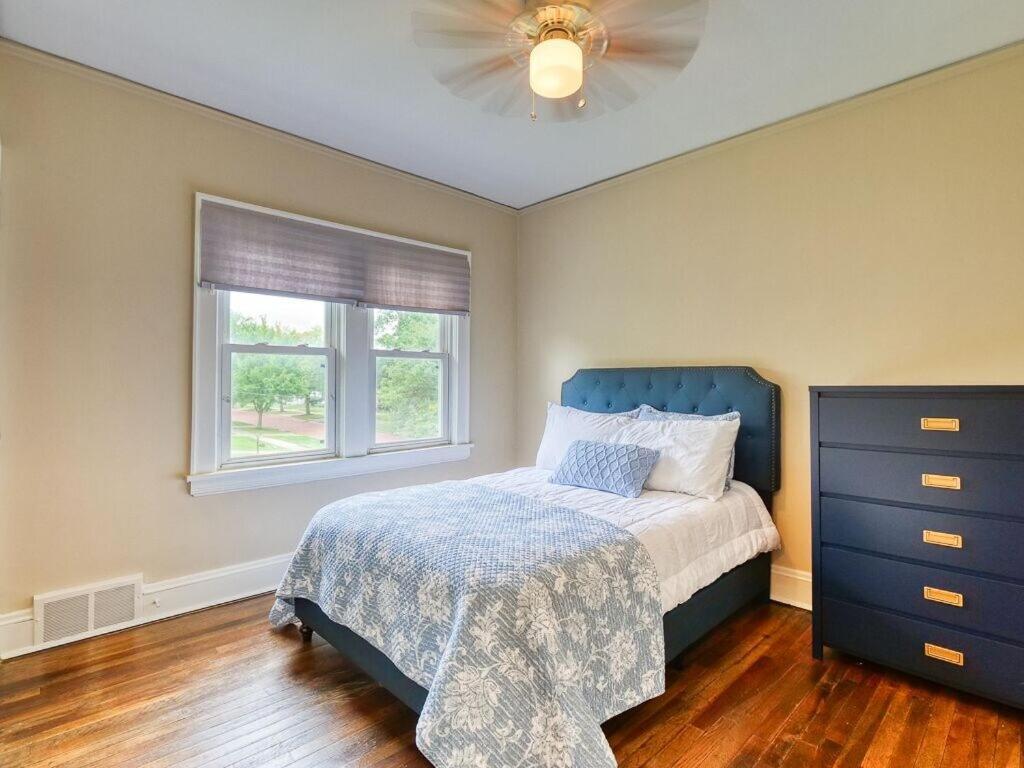 2 Bd Apt Near Shaker Heights * Cleveland