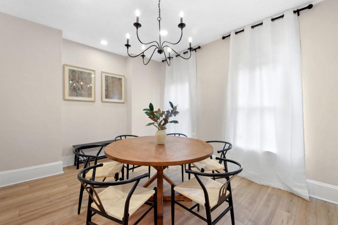 The Lakewood Belle: Family Friendly 10 Minutes To Downtown! Holiday home *