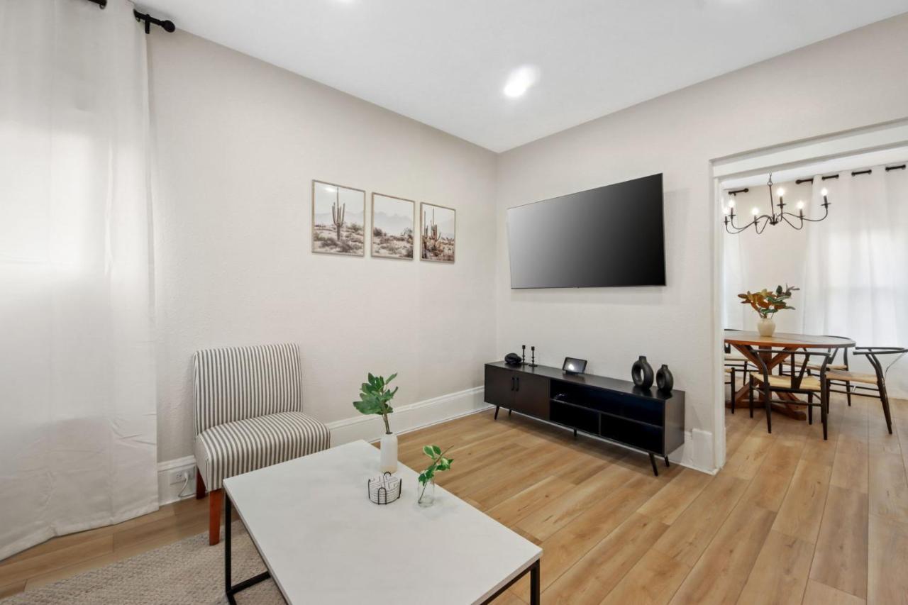 The Lakewood Belle: Family Friendly 10 Minutes To Downtown! Holiday home Cleveland