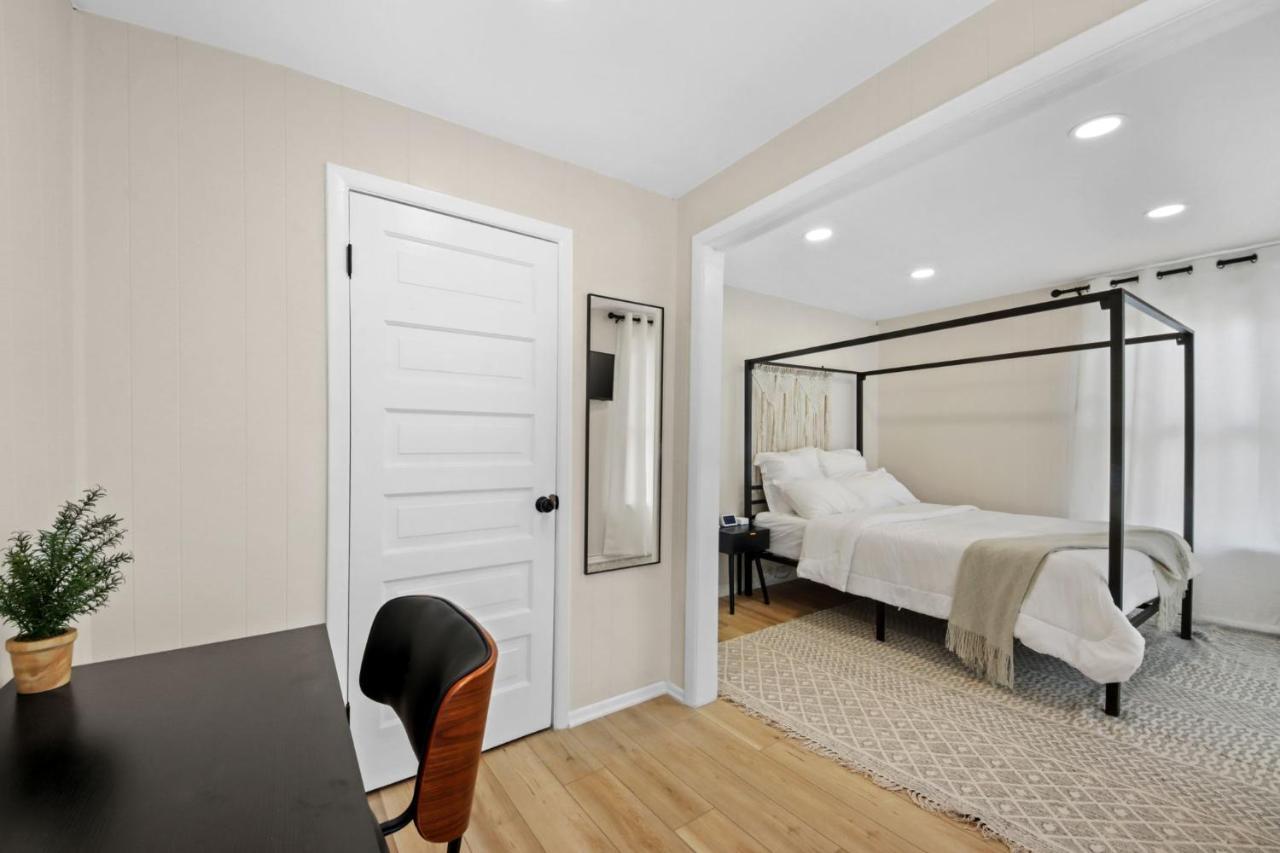 The Lakewood Belle: Family Friendly 10 Minutes To Downtown! Holiday home *