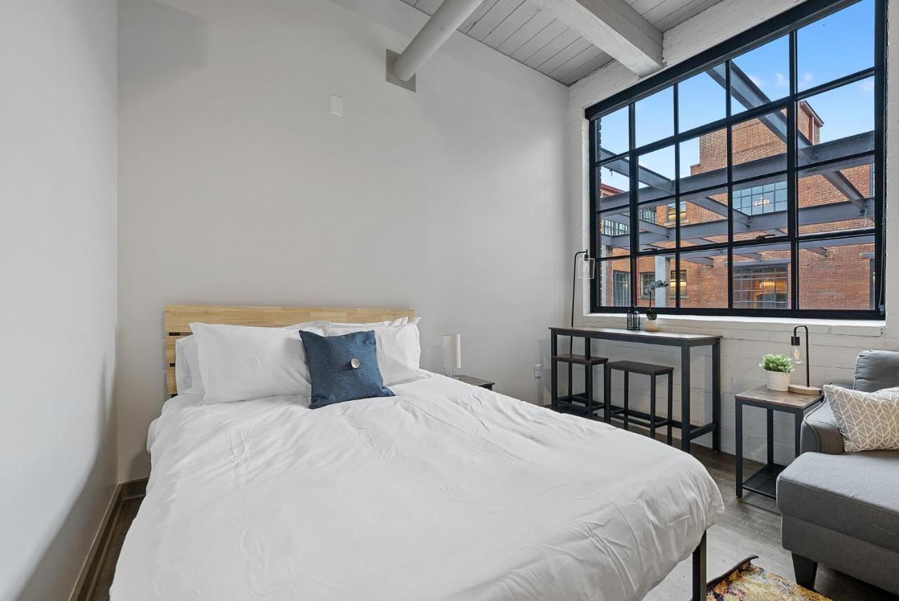 Brooklyn Style Studio Loft Minutes From Firstenergy Stadium 210 Apartment