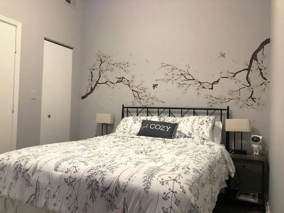 Downtown -modern First Floor Unit * Cleveland