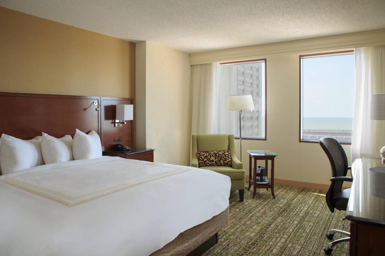 Marriott Downtown At Key Tower 4*