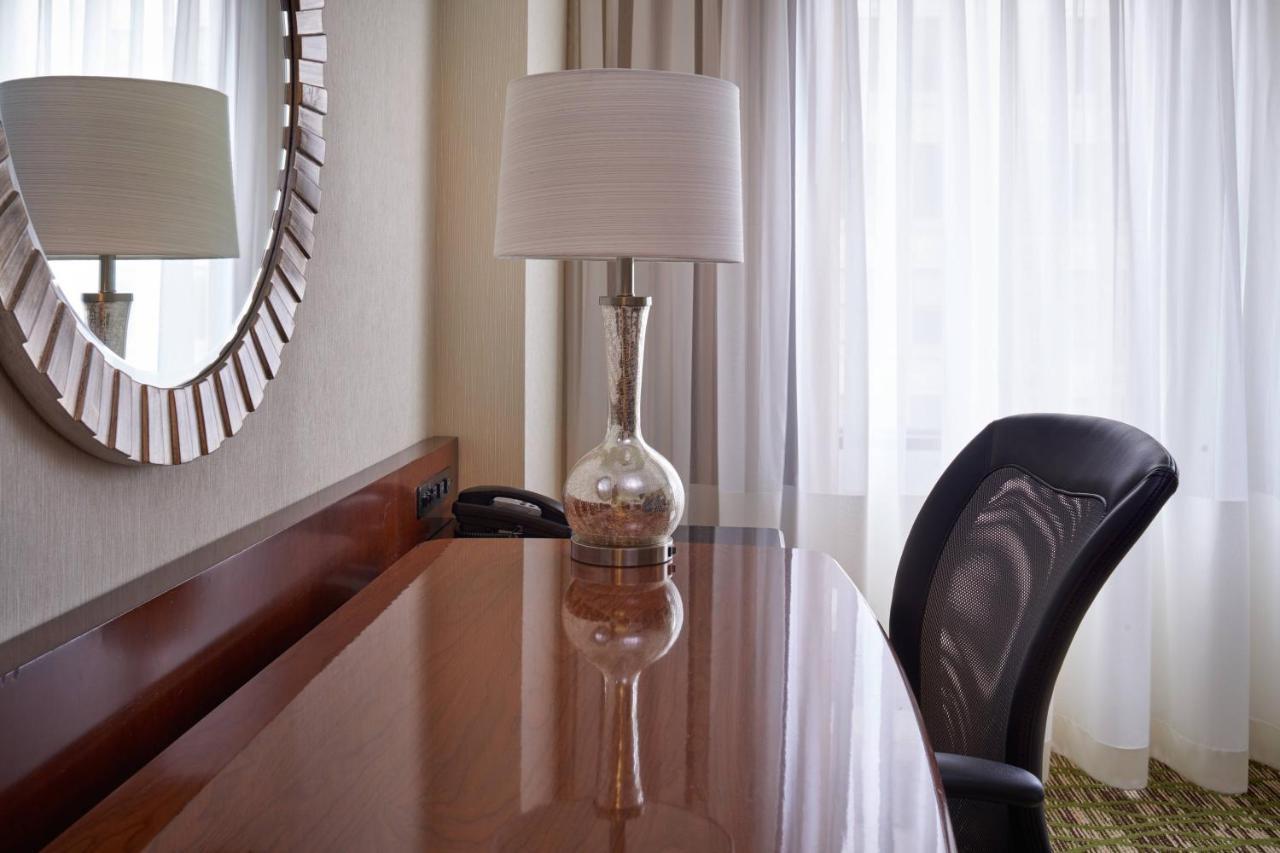 Marriott Downtown At Key Tower Hotel