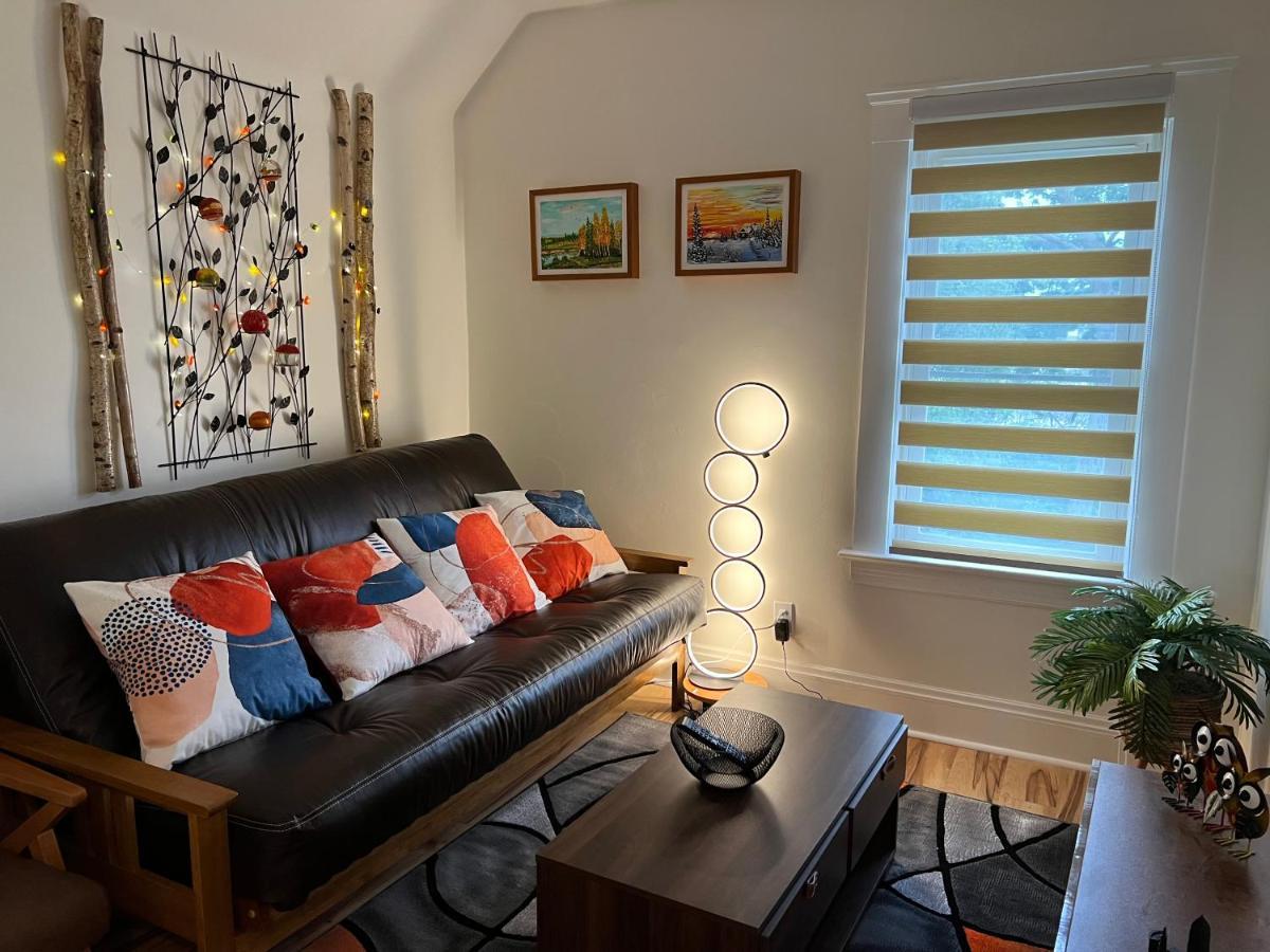 Apartment Trendy In Tremont, *