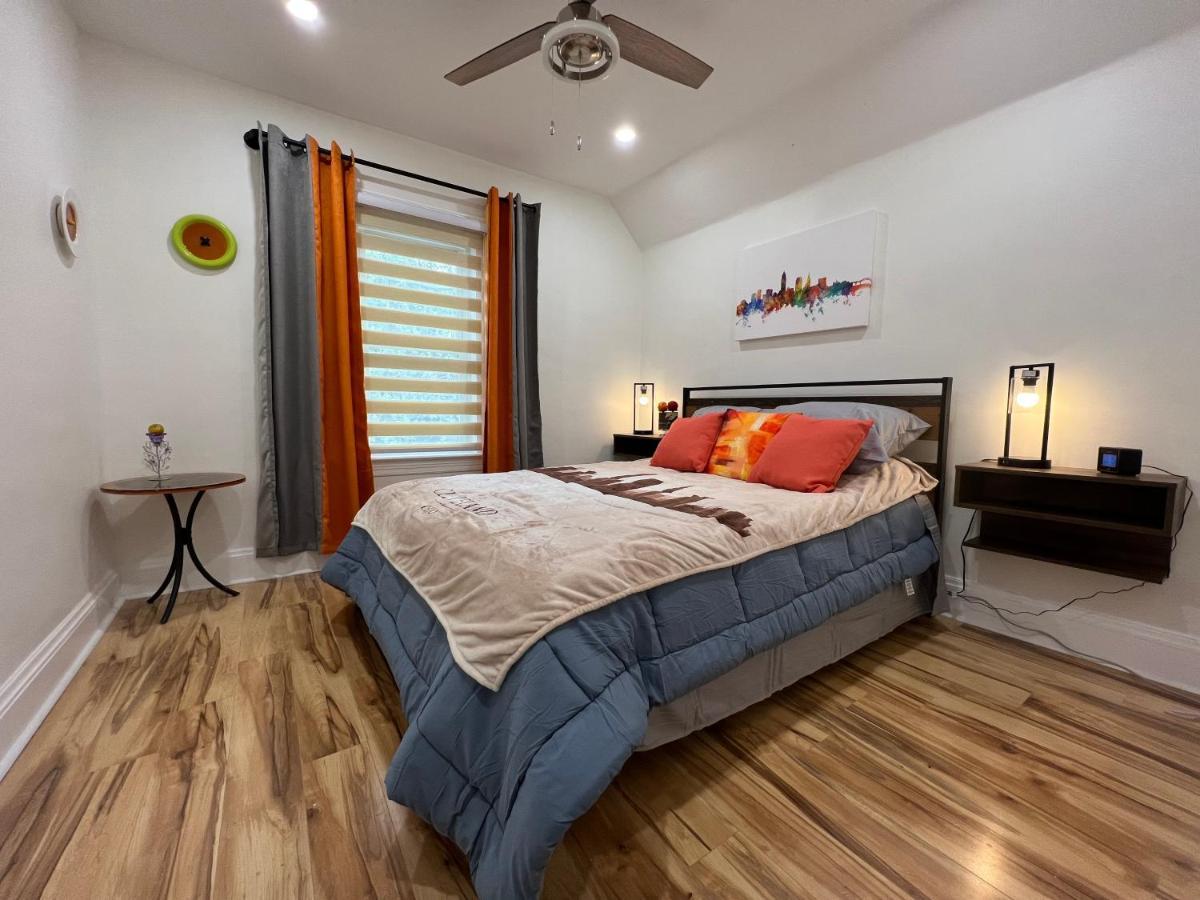 Trendy In Tremont, Apartment