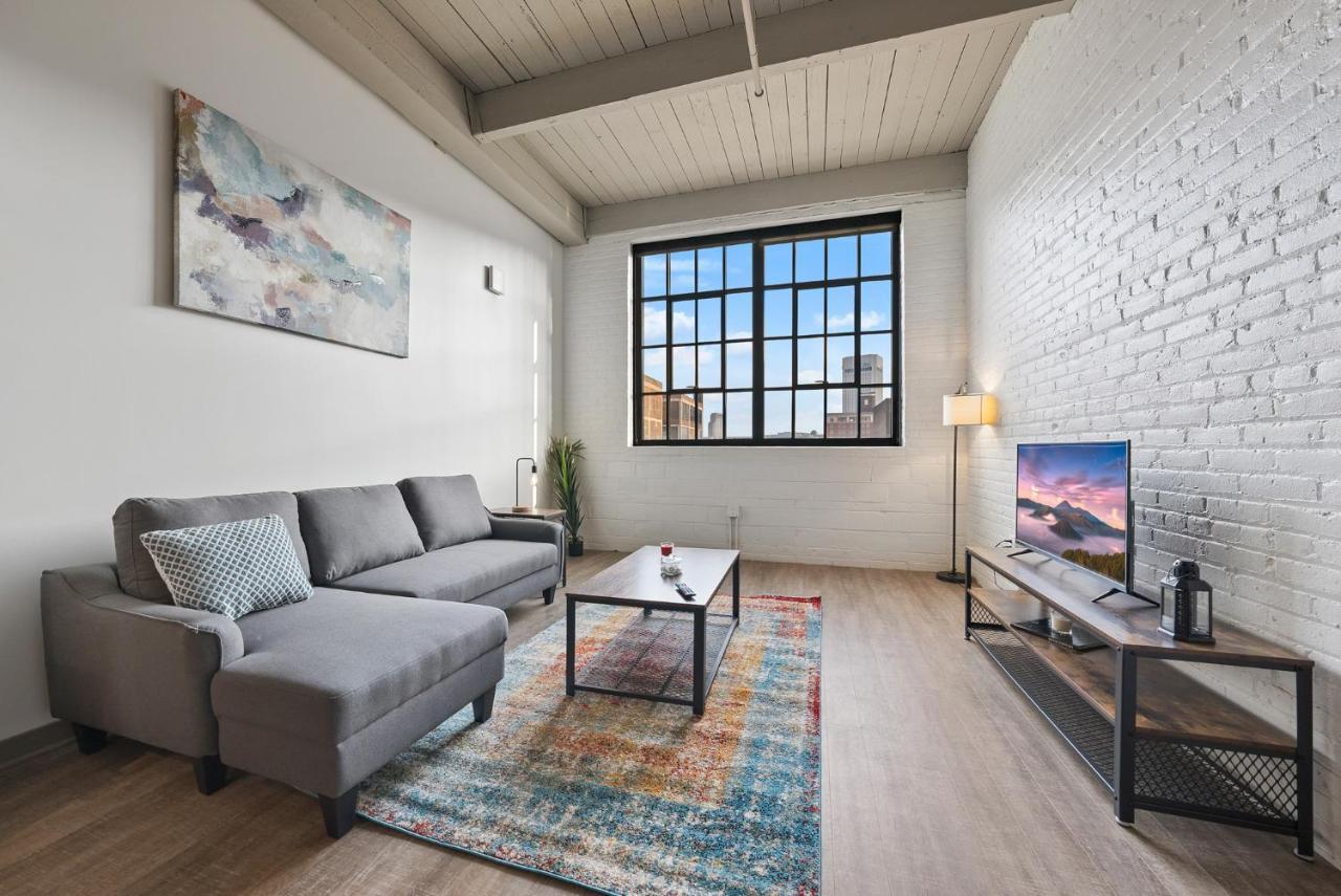 Industrial Loft In The Beautiful Superior Building Minutes From Firstenergy Stadium 217 Apartment