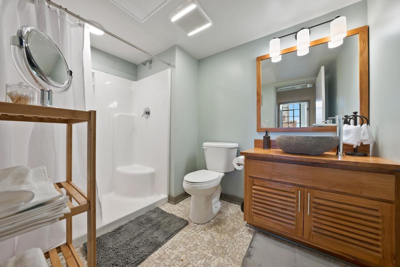 Industrial Loft In The Beautiful Superior Building Minutes From Firstenergy Stadium 217 Apartment