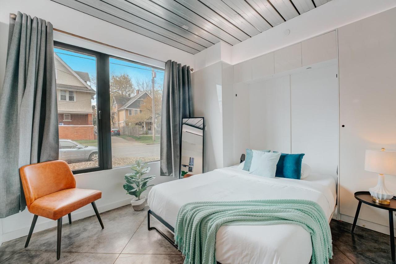 Frontdesk Mikros On Ashbury Micro Apts Apartment *