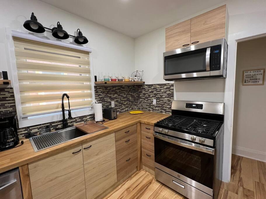 Apartment Trendy In Tremont, Cle