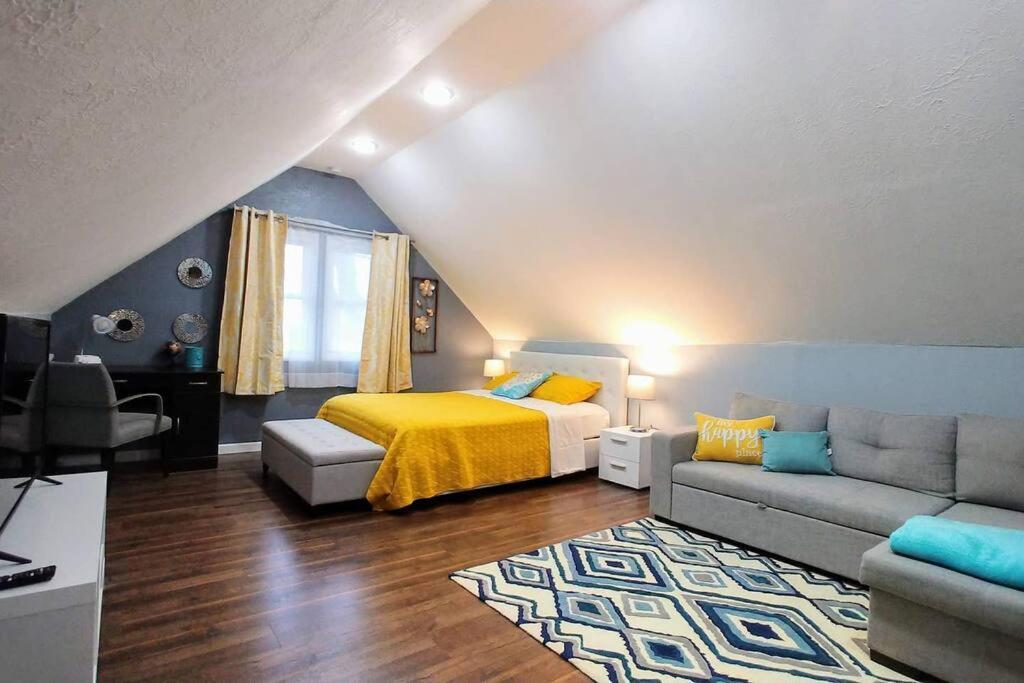 Apartment The House - Stickney Loft - Charming Third Floor Hideaway! Cleveland