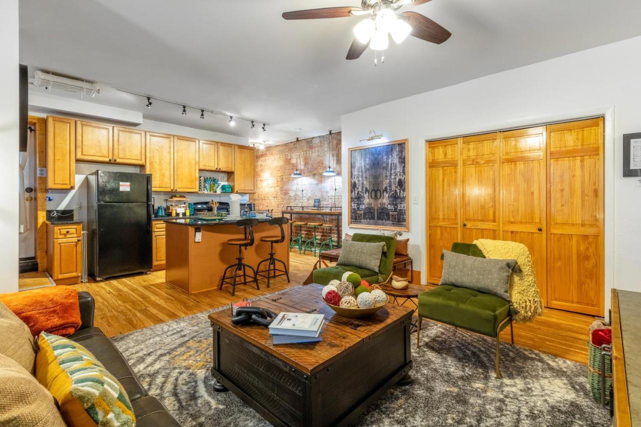 Modern Century Loft At The Pillars