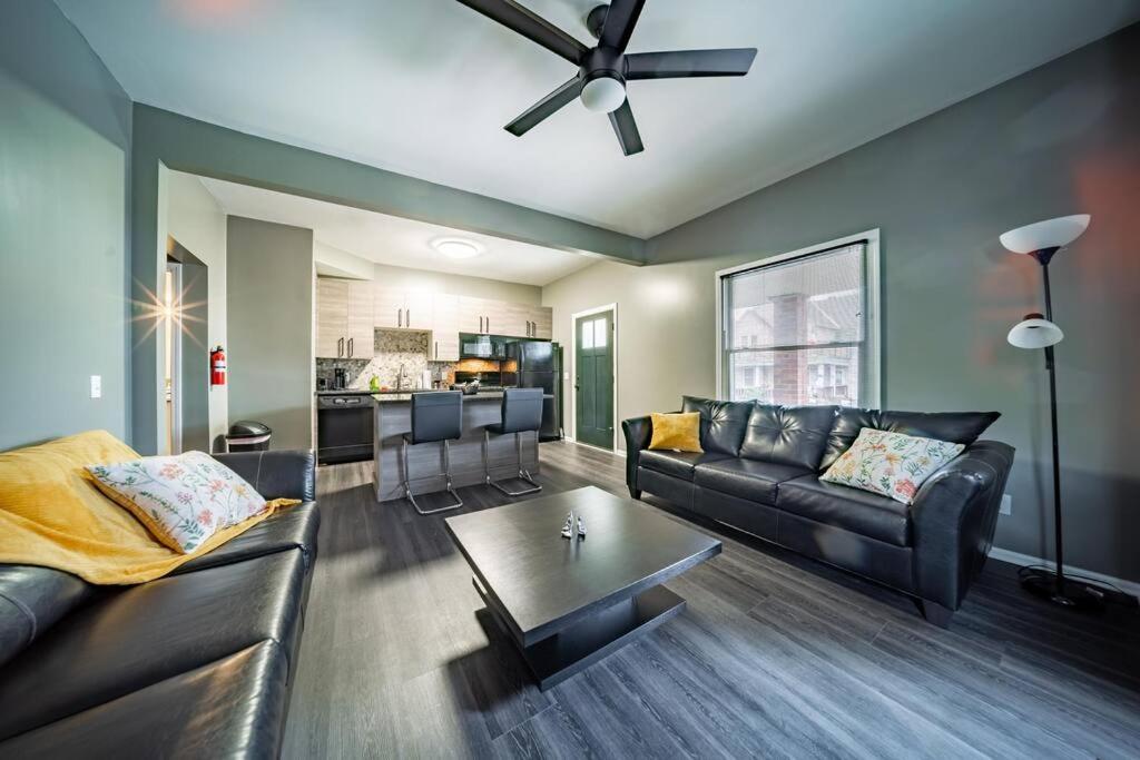Apartment Walkable Gem In Little Italy *