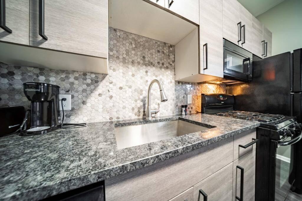 Walkable Gem In Little Italy Apartment