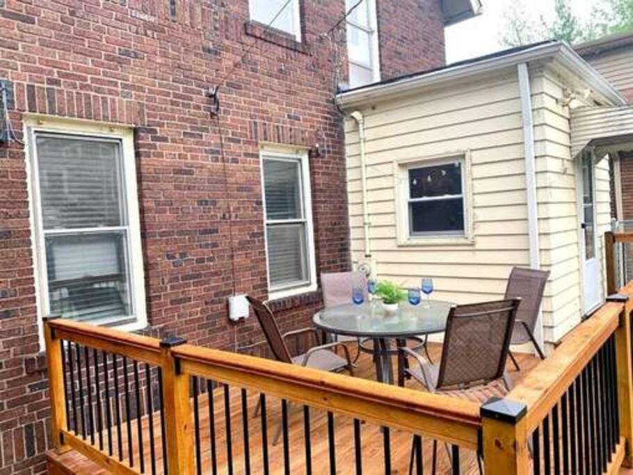 The House Hotels-lakeshore-3 Bedrooms -entire Cleveland