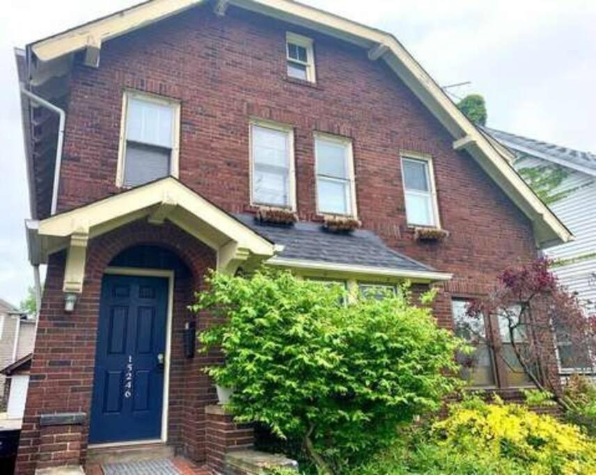 Holiday home The House Hotels-lakeshore-3 Bedrooms -entire Cleveland