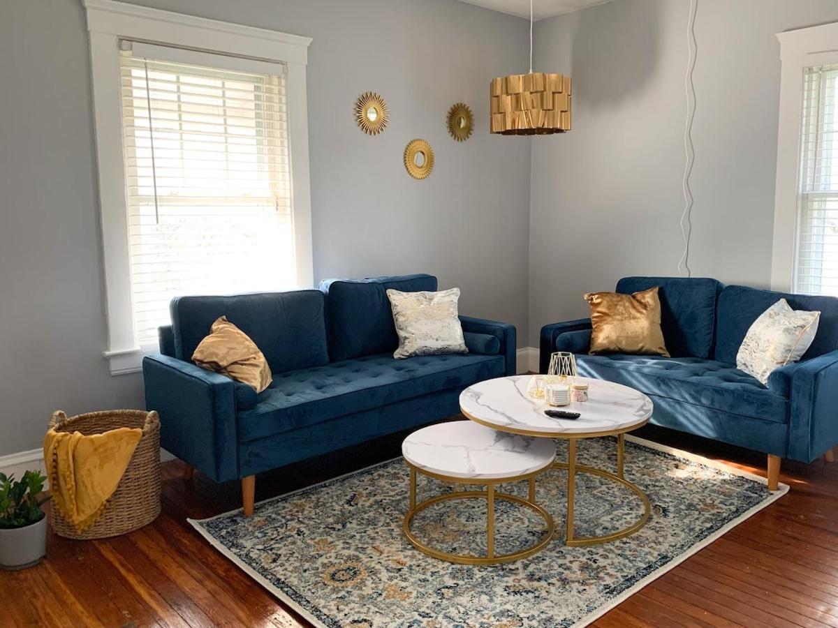 Cozy Near Airport & Parking Apartment *