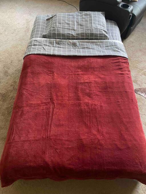Downtown Cle Loft, River View, King Bed, Free Parking * Cleveland