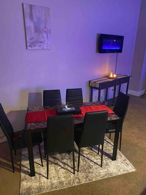 Apartment Downtown Cle Loft, River View, King Bed, Free Parking Cleveland