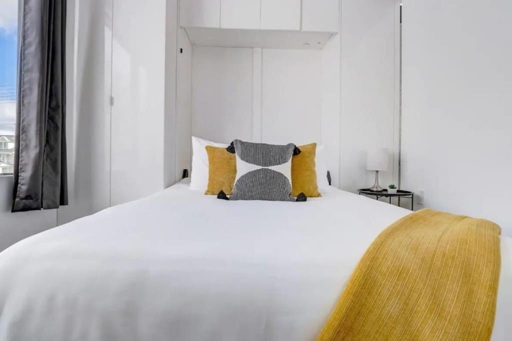 Kcm Mikros Smart 4 Apartment Cleveland