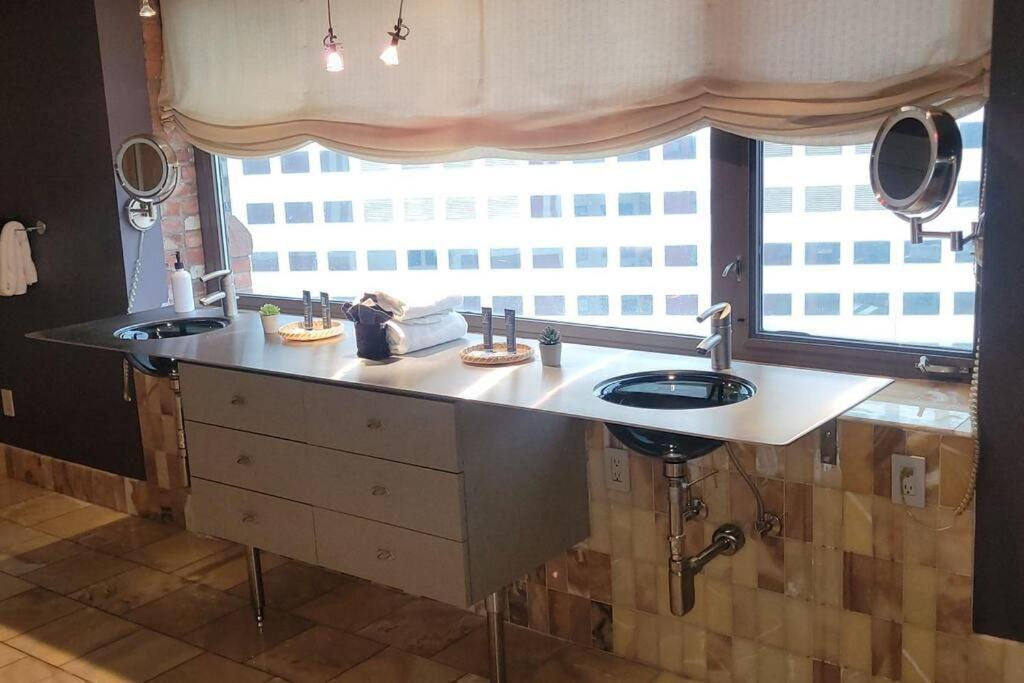 1600 Kcm Penthouse Apartment
