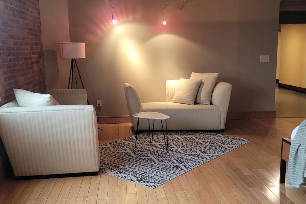 1600 Kcm Penthouse * Cleveland