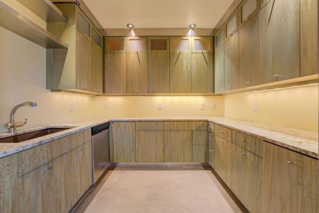 Apartment 1600 Kcm Penthouse Cleveland