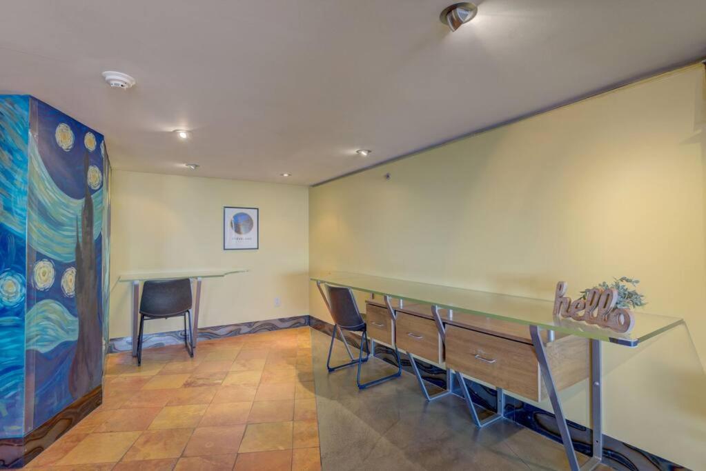 1600 Kcm Penthouse Apartment
