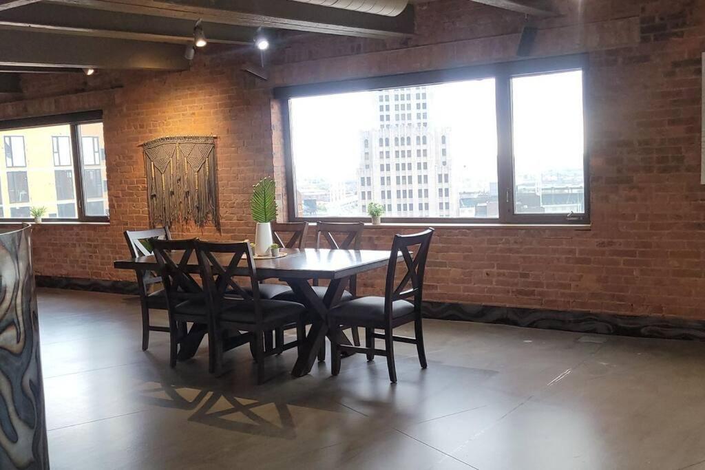 Apartment 1600 Kcm Penthouse Cleveland