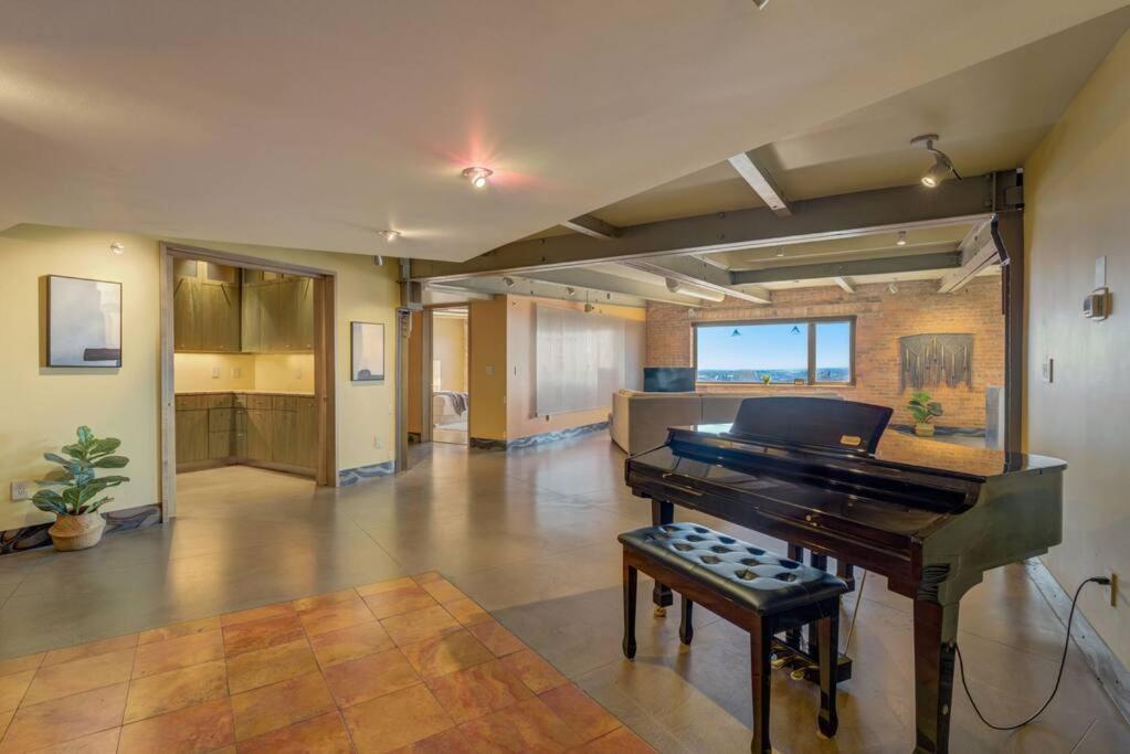 Apartment 1600 Kcm Penthouse *