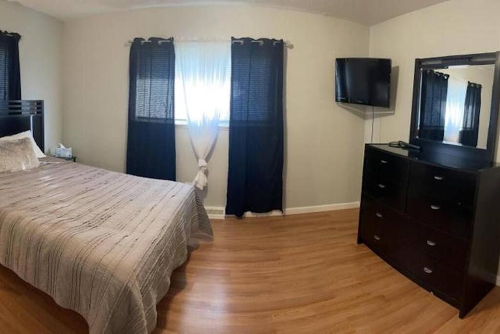 Quiet & Cozy Near Hospitals Cleveland