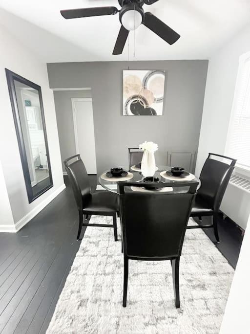 Apartment The Gateway: Entire 7 Mins From Airport Cleveland