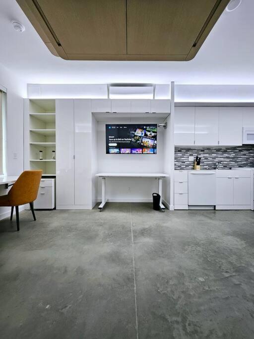 Tremont Smart 11 - A Kcm Cleveland