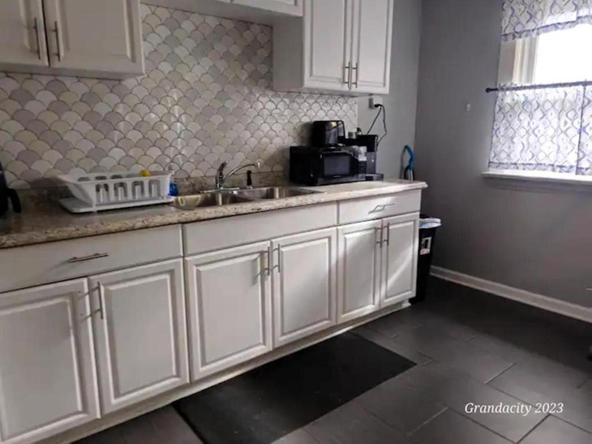 Holiday home Perfect! Near Cle Clinic/case/uh/downtown! *