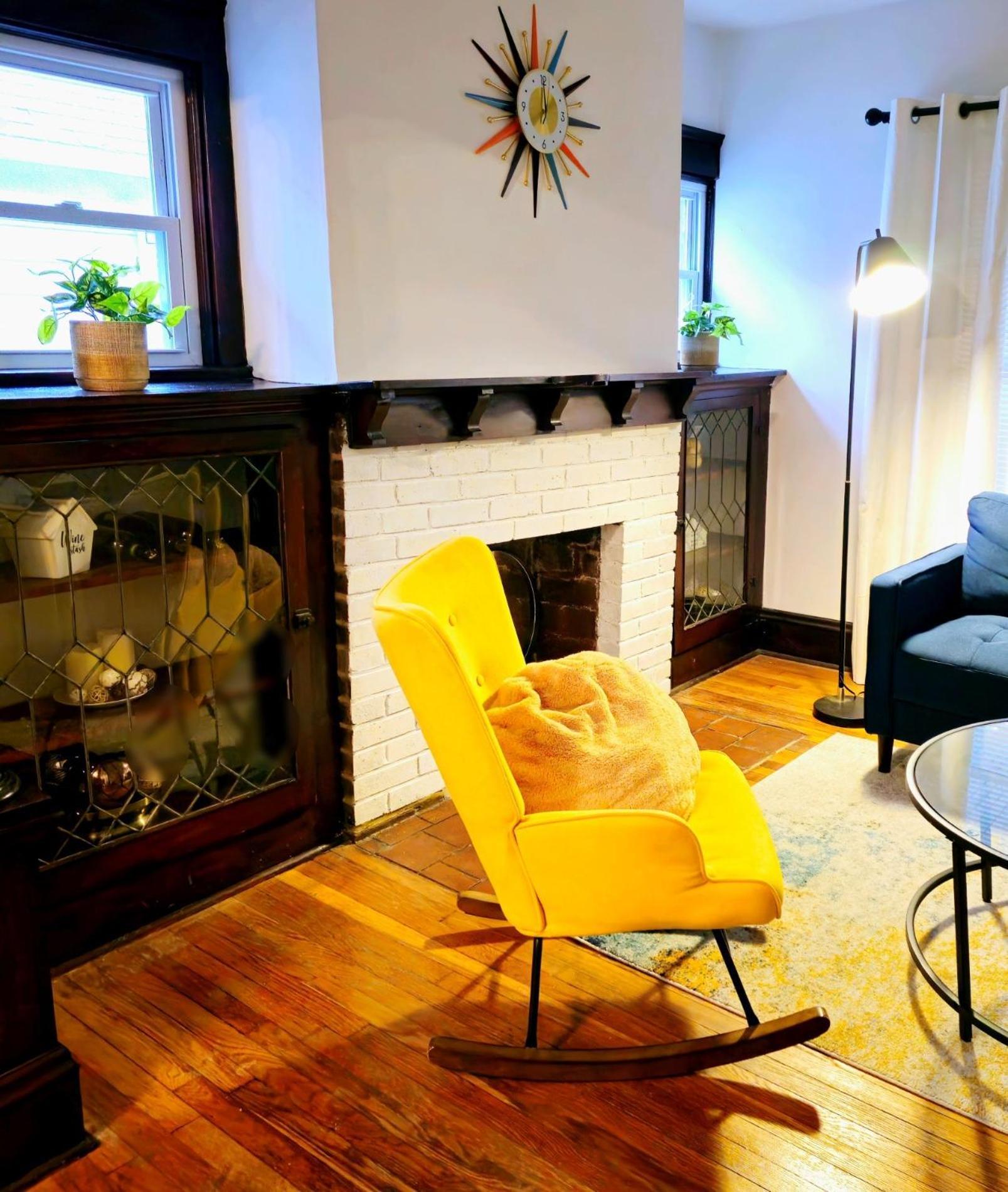 Lovely! Near Cleve Clinic/uh/cwru/dwntwn W/porch *