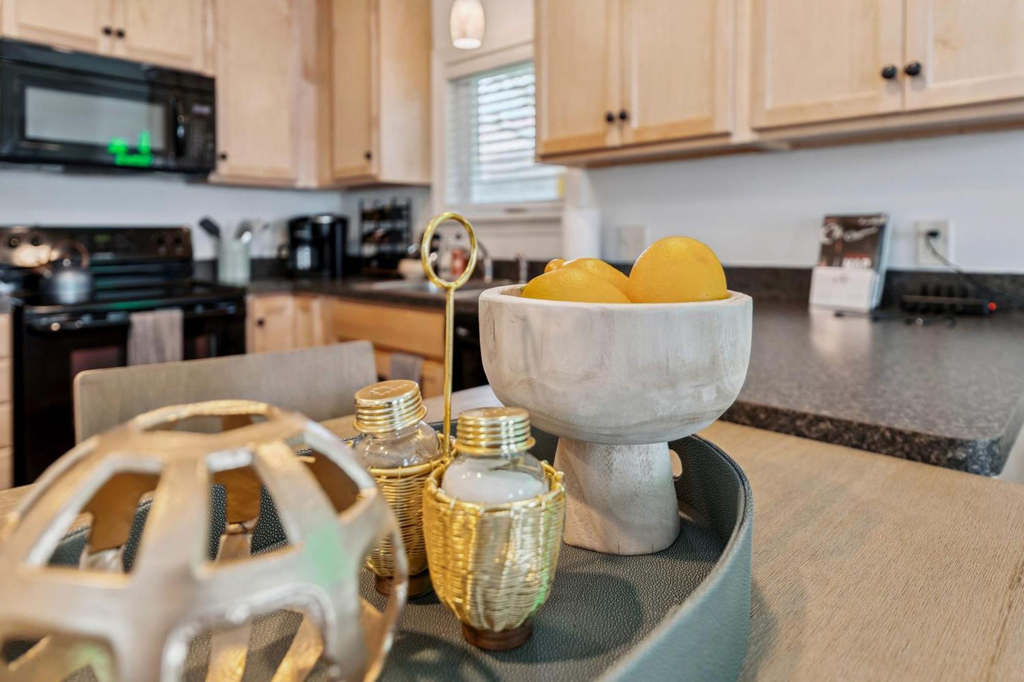 Holiday home Newly Renovated Tremont Treasure I Cozy + Modern Cleveland