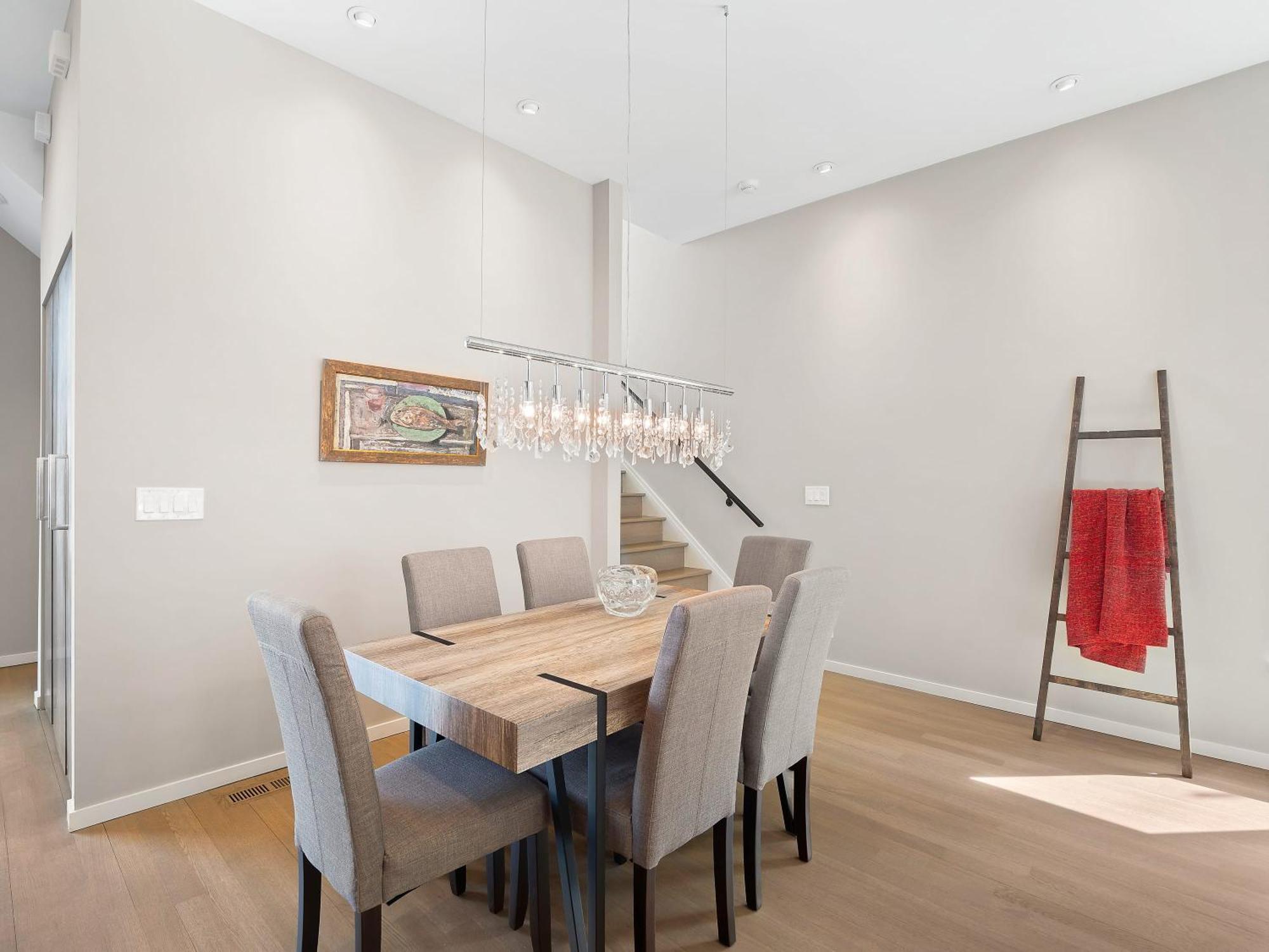 Contemporary Luxe Living I Pet + Baby Friendly Holiday home