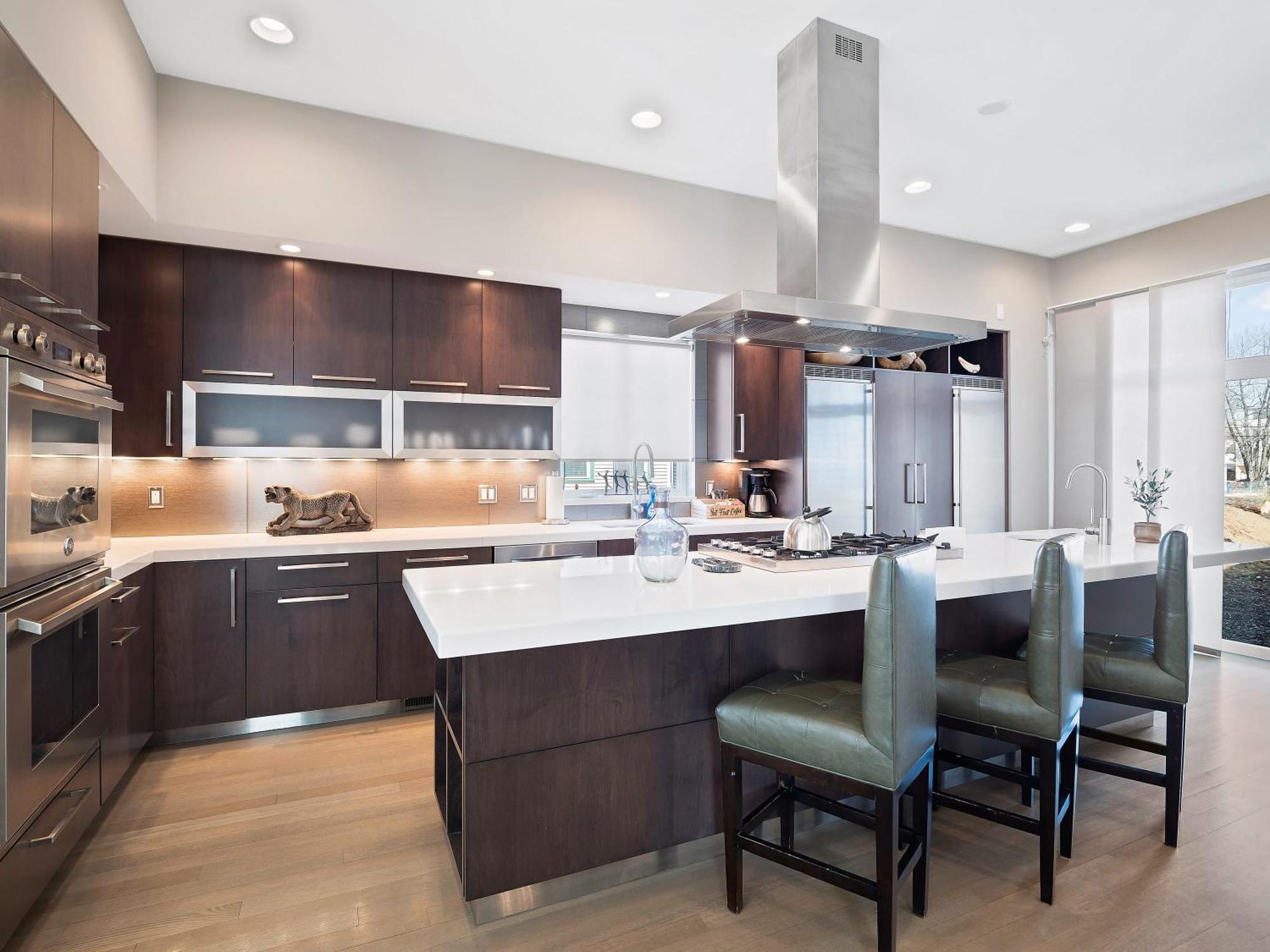 Contemporary Luxe Living I Pet + Baby Friendly Holiday home Cleveland