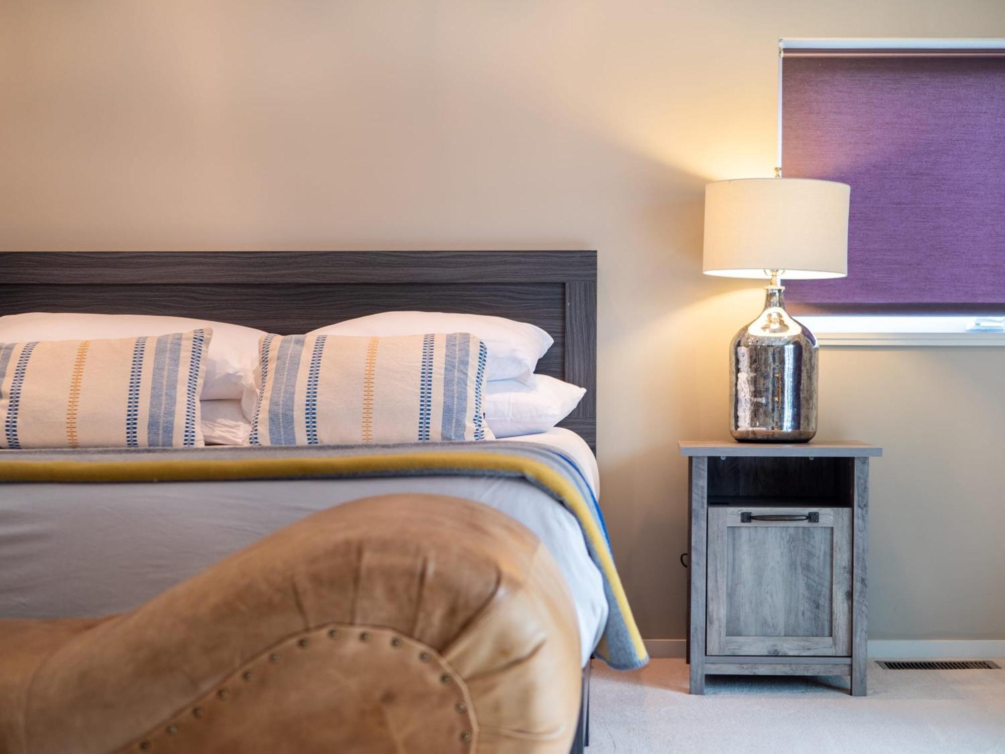 Contemporary Luxe Living I Pet + Baby Friendly * Cleveland